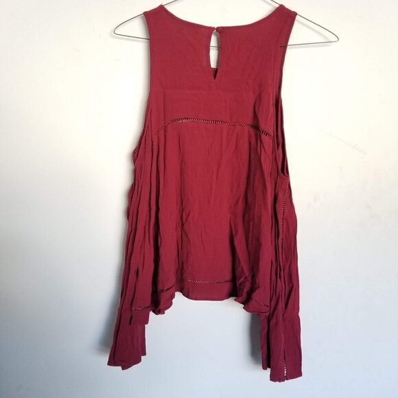 Lovers + Friends Cloud Break Cold Shoulder Top Med - Picture 4 of 14